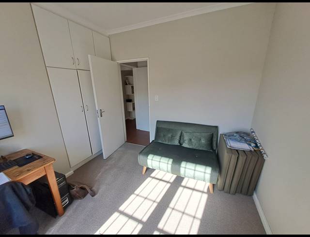 2 bed property to rent in VAN RIEBEECK PARK